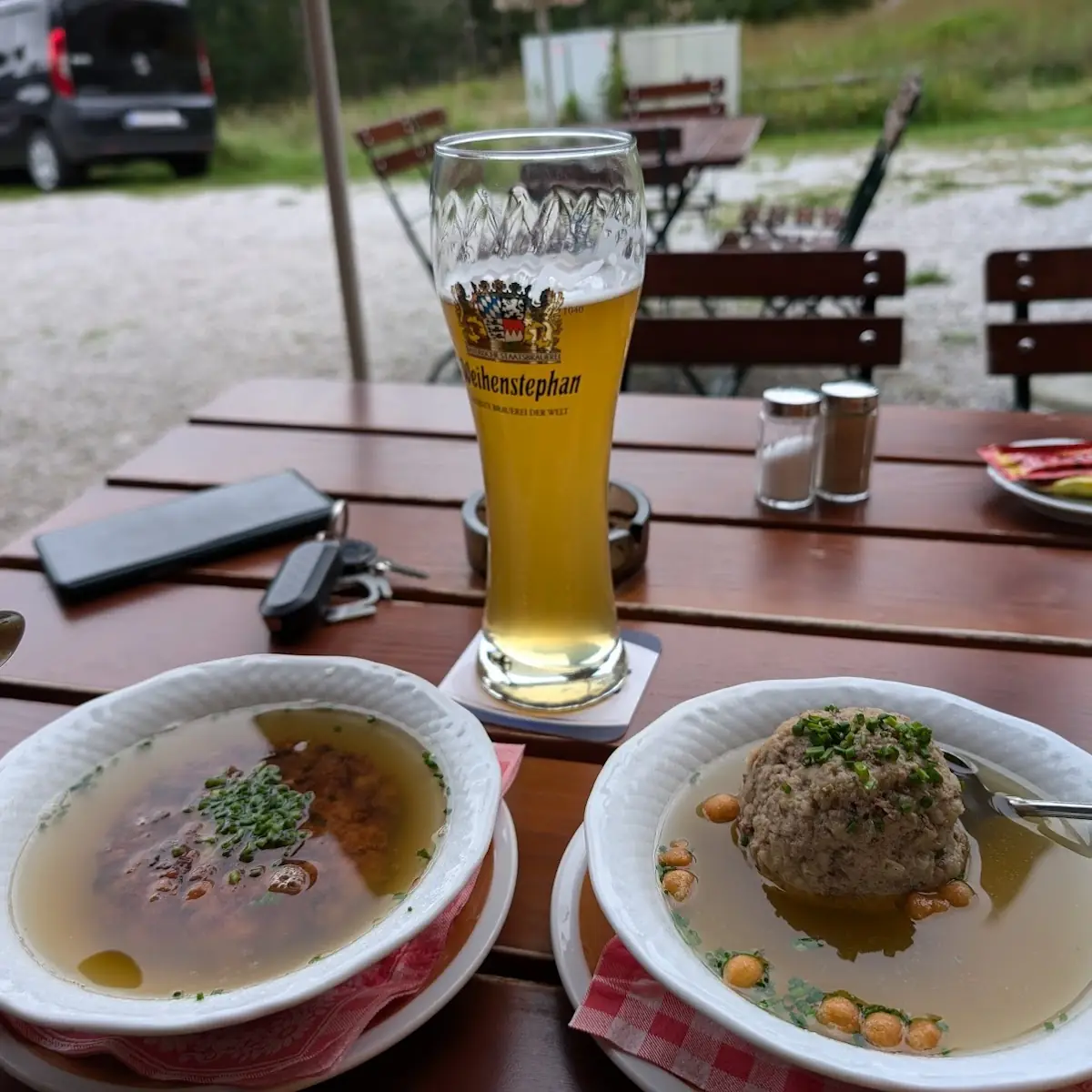 Kaspressknödel Und Leberknödelsuppe
