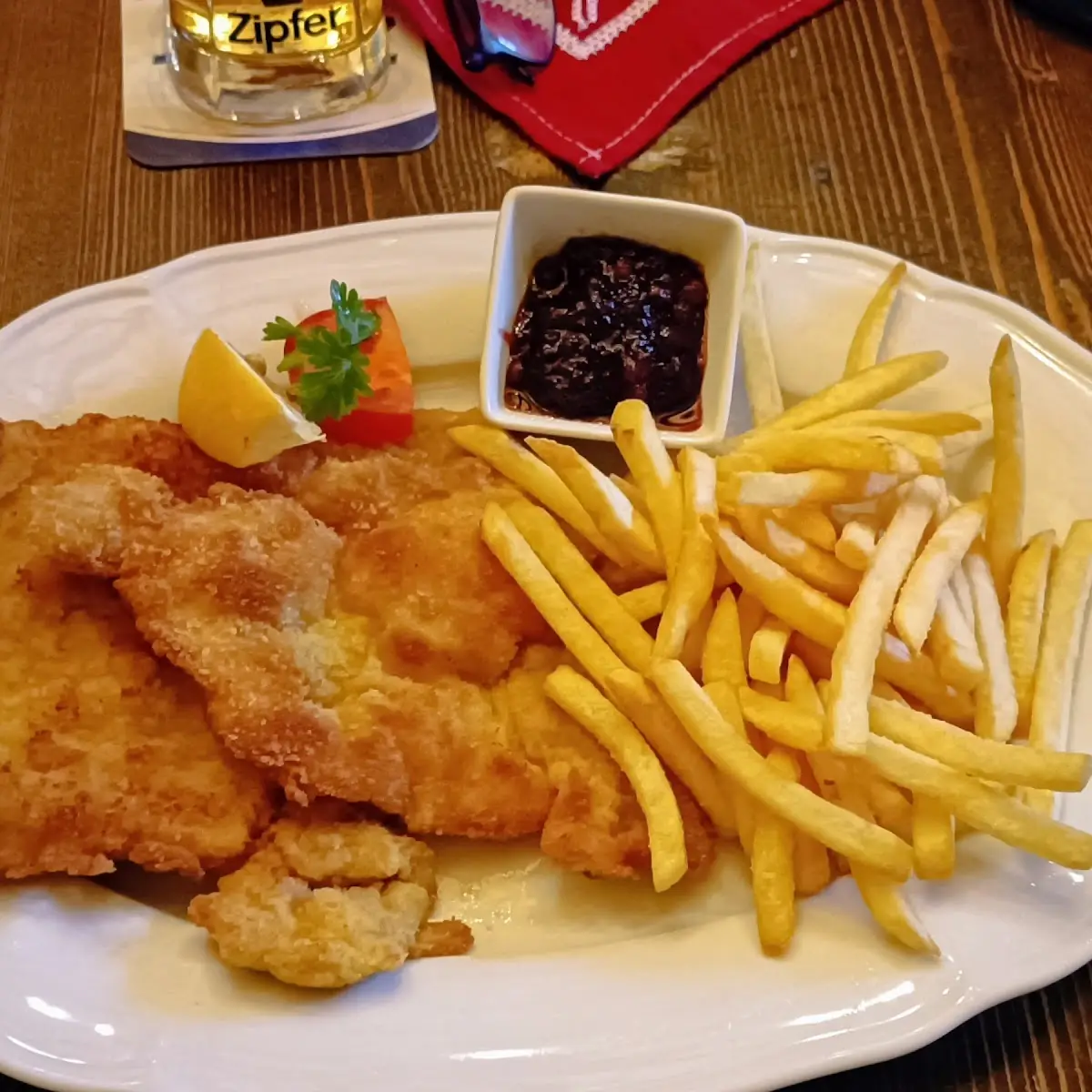 Schnitzel Wiener Art M Kartoffelsalat