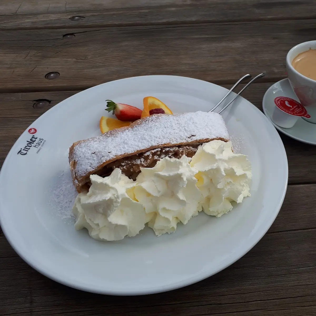 Apfelstrudel Mit Zahne