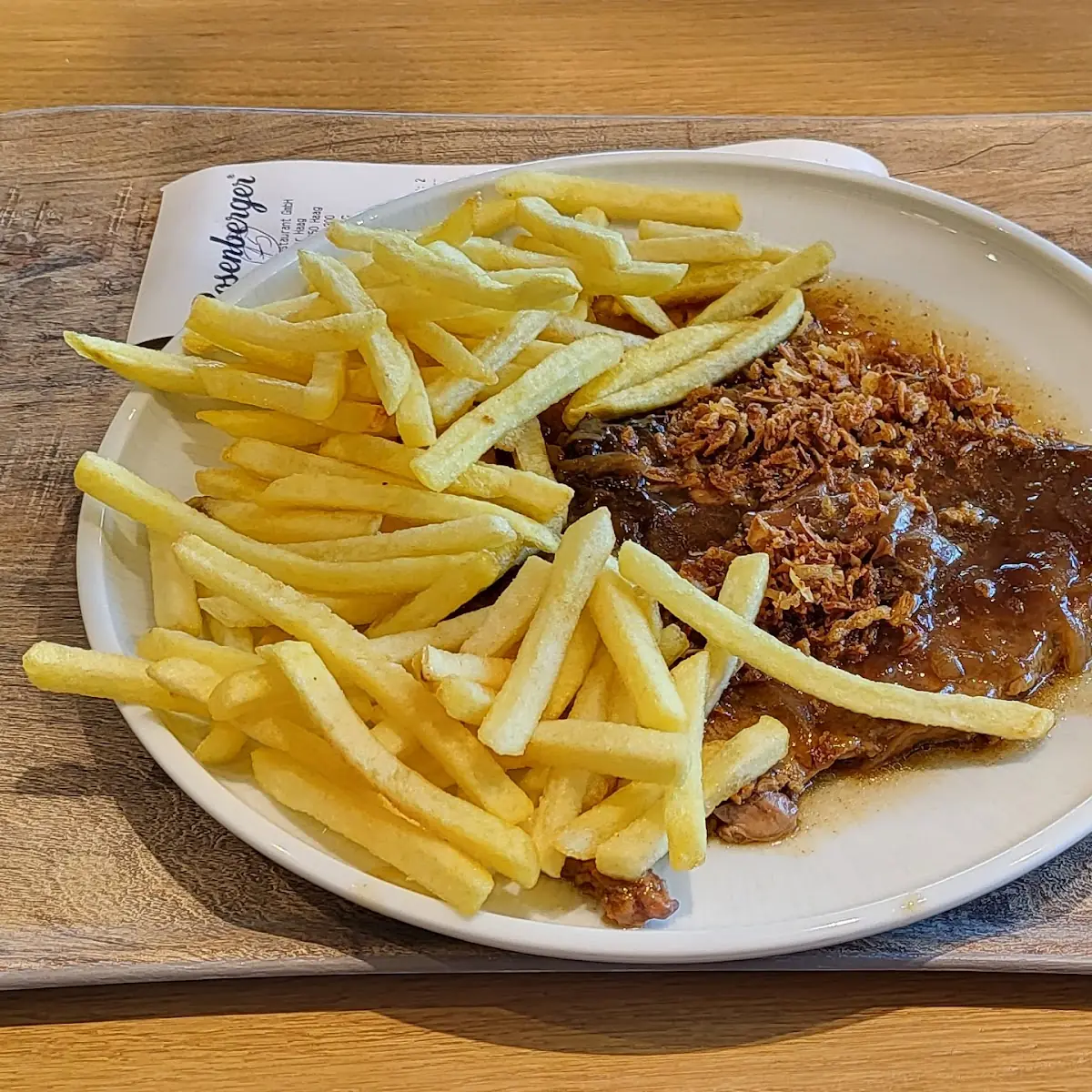 Beef Stewed in Onion Sauce with French Fries