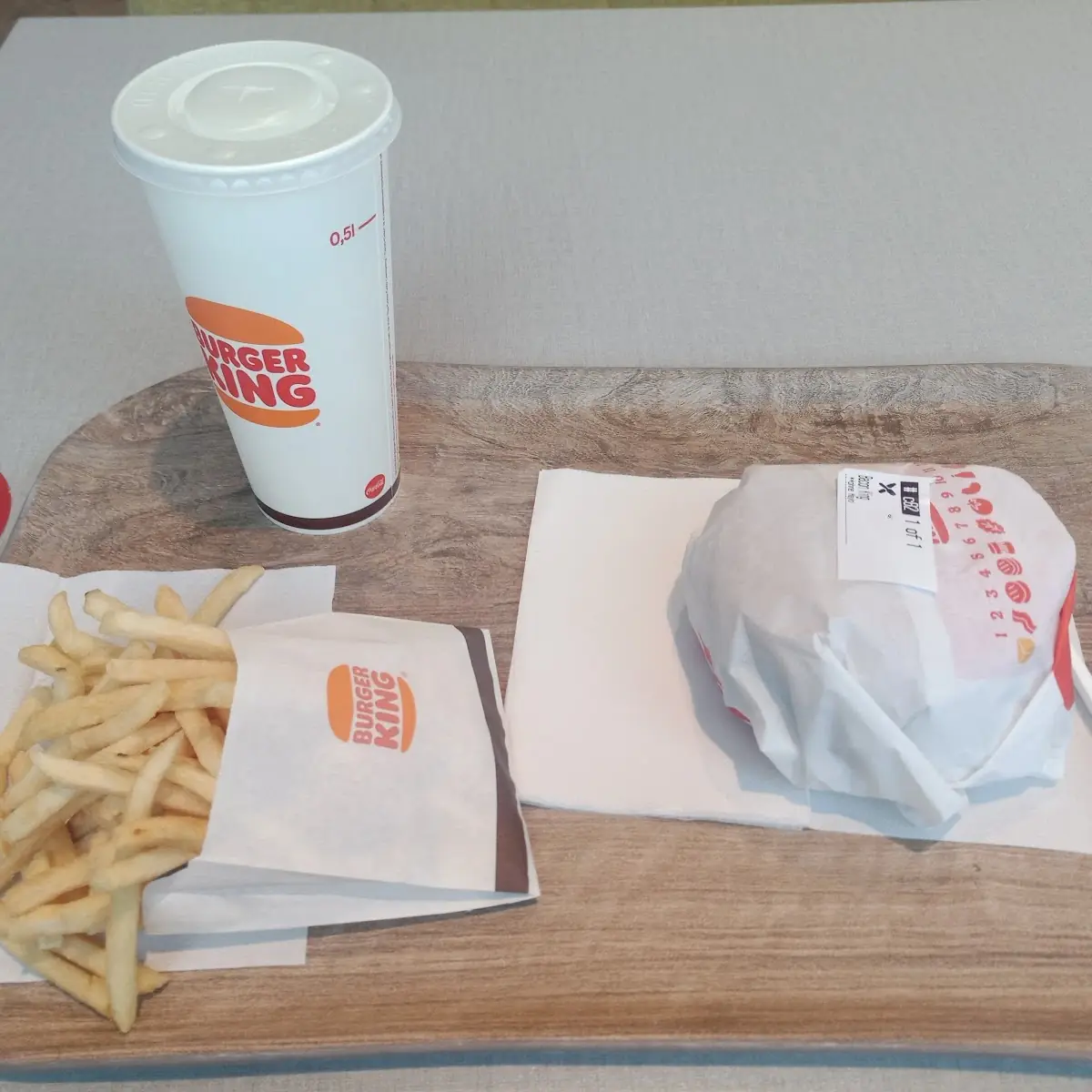 Burger Mit Pommes