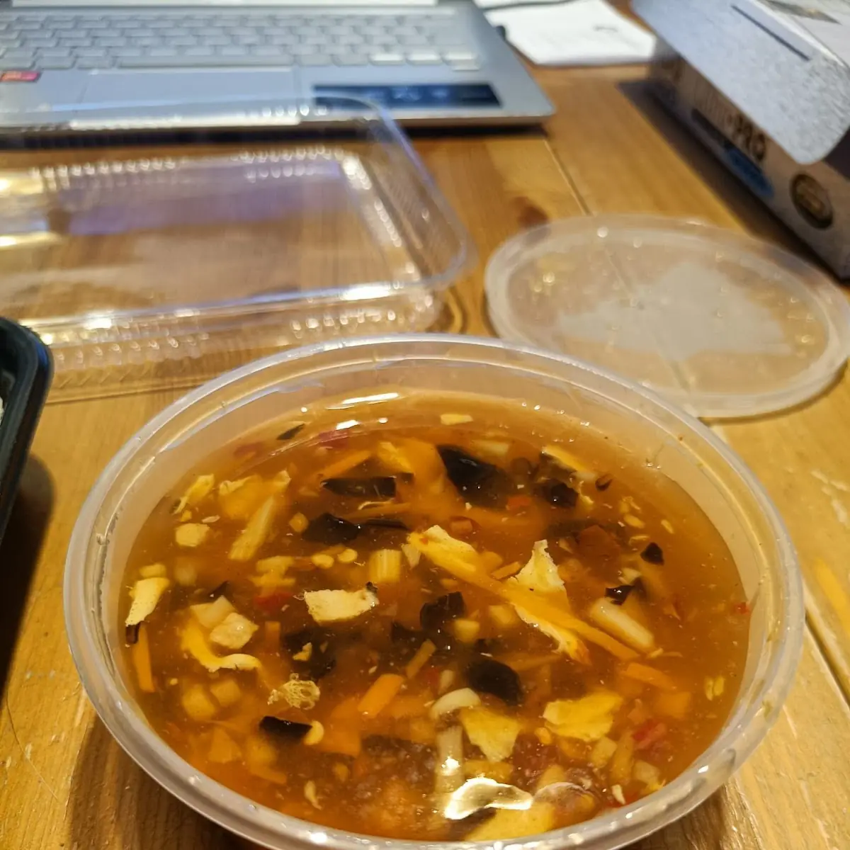 Pikant Säuerliche Suppe