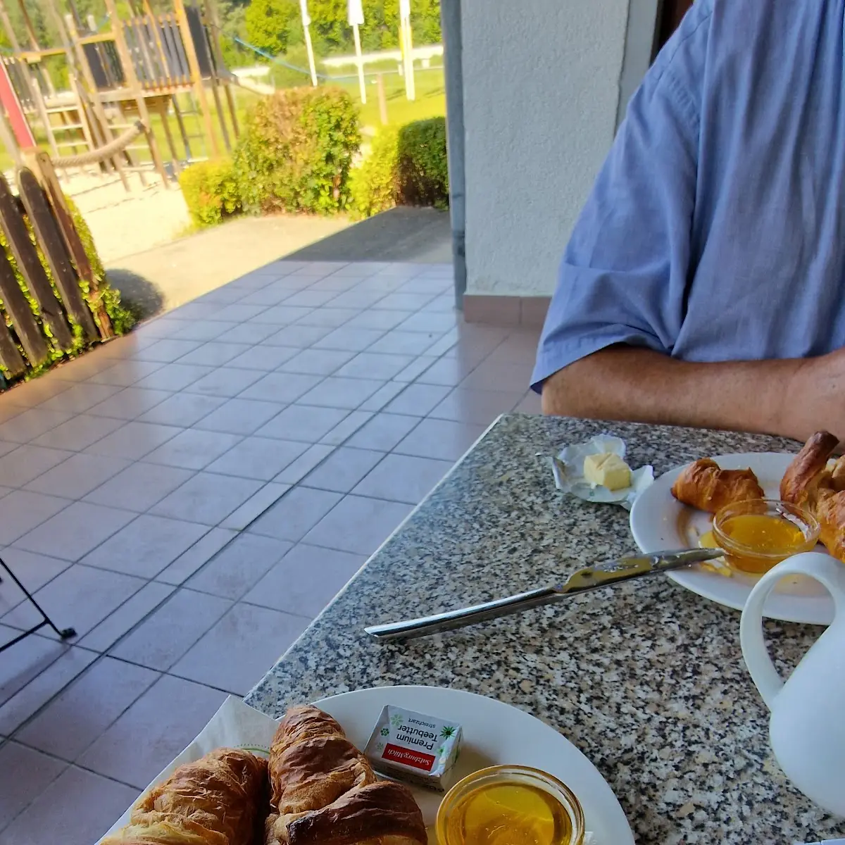 Kipferl Mit Butter Und Honig