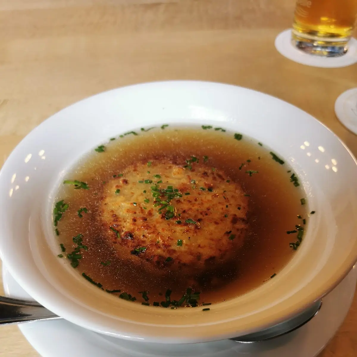 Kaspressknödel In Klarer Rindssuppe