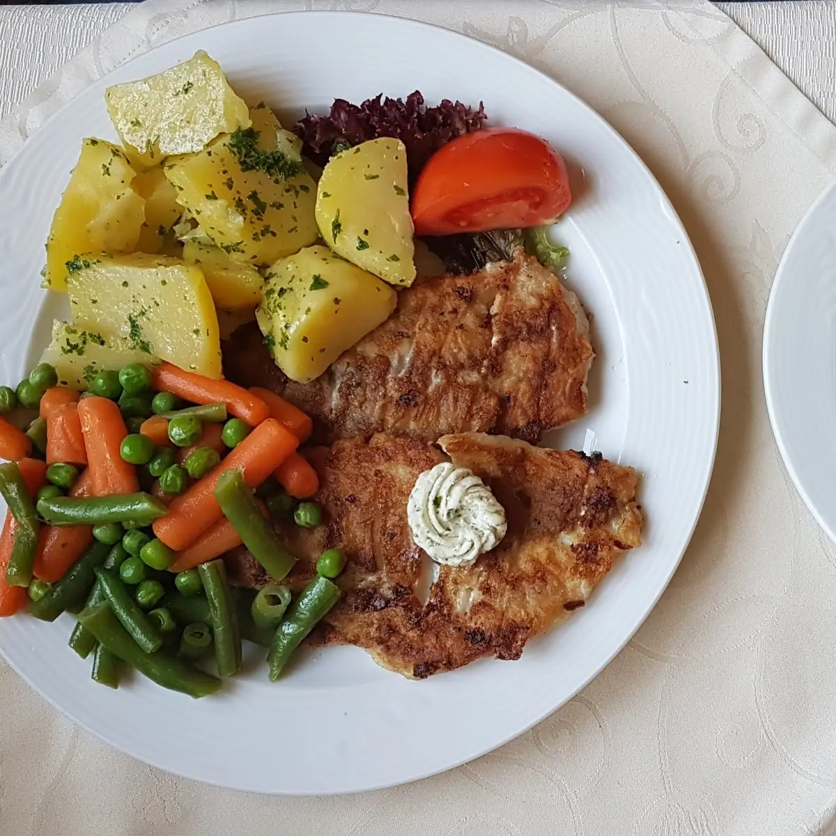 Rotbarsch Gegrillt, Gasthaus Binder Orth an der Donau