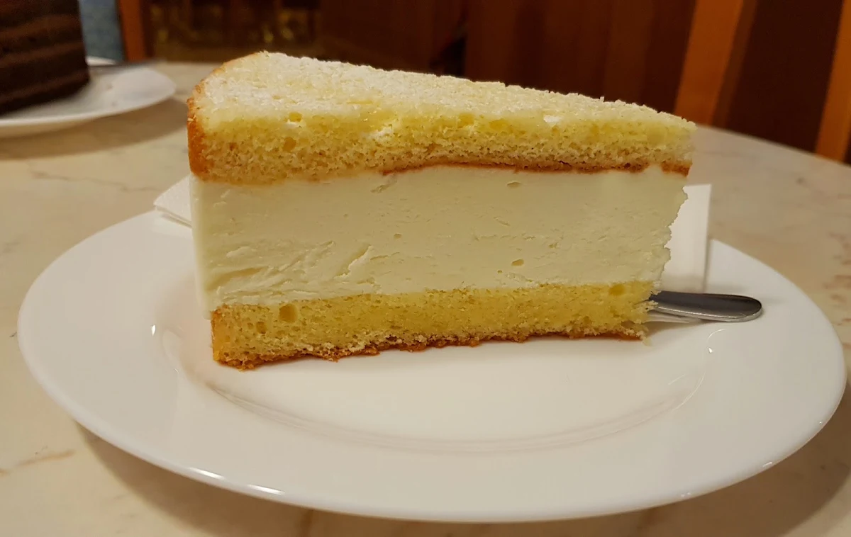 Topfen Torte