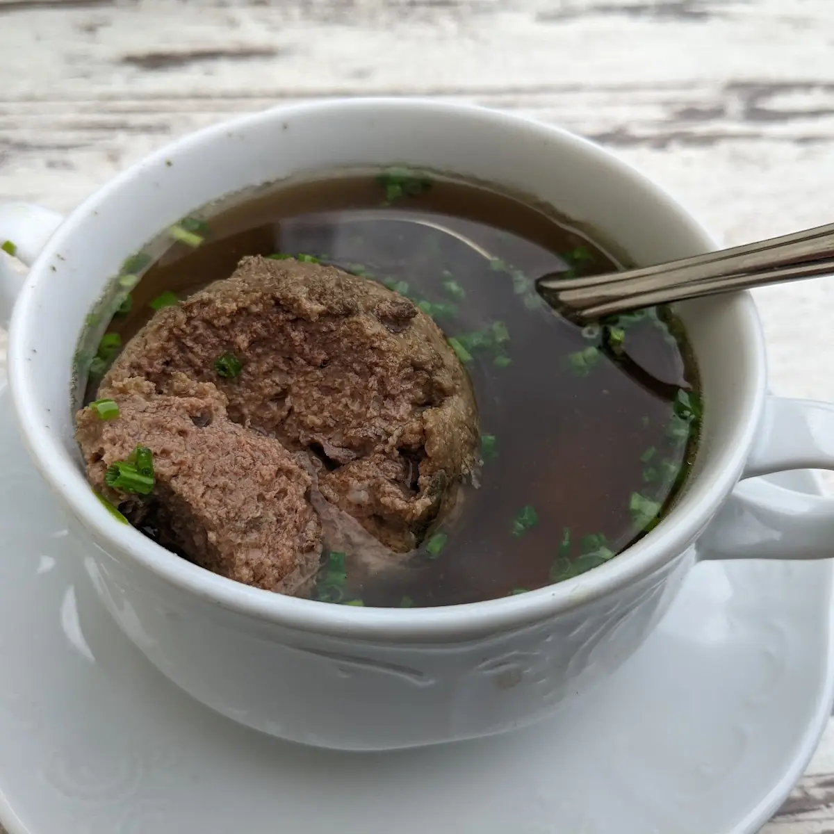 Leberknödelsuppe