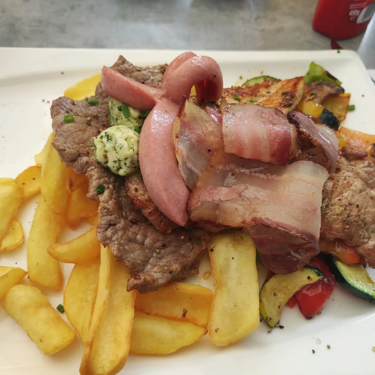 Grillteller Mit 3 Sorten Fleisch