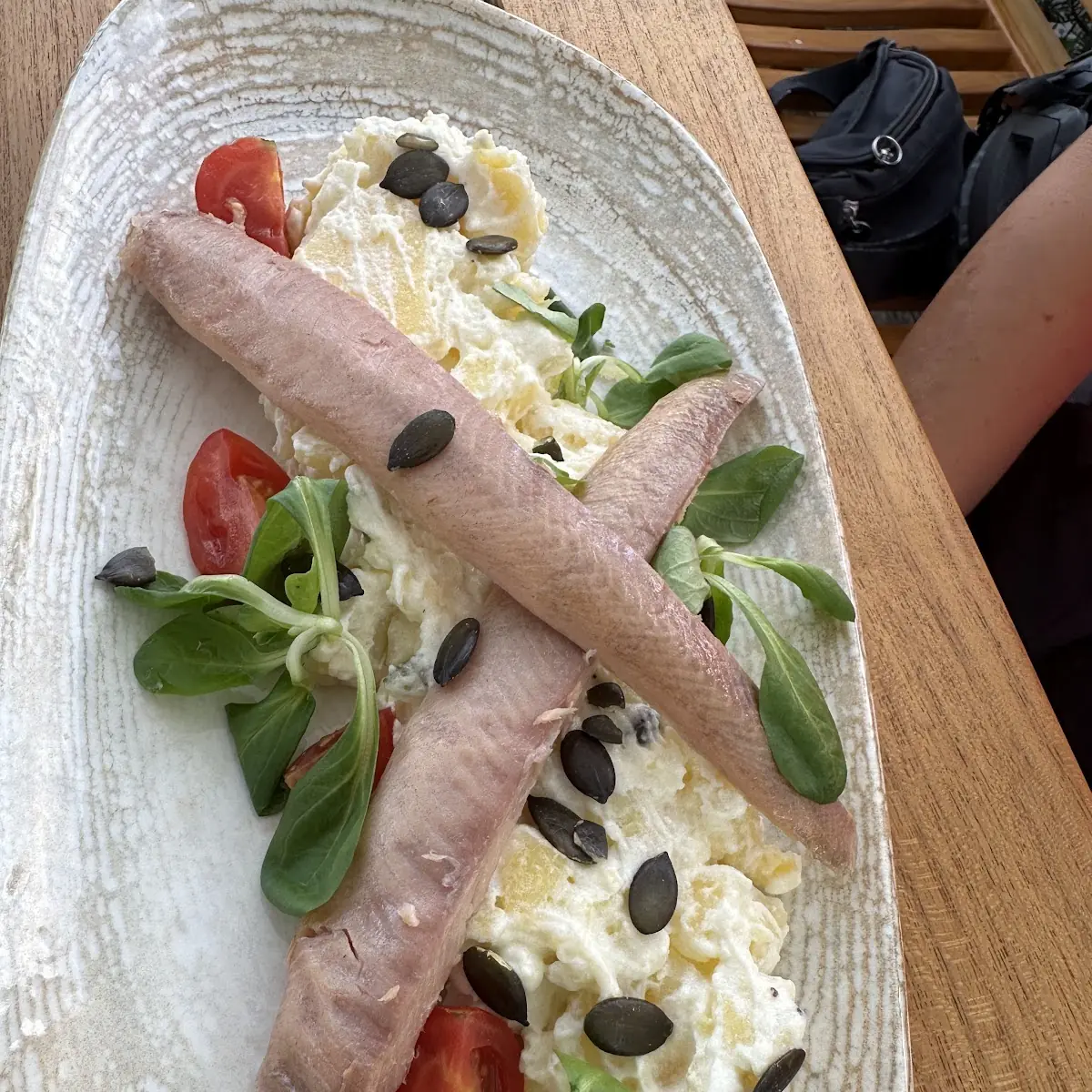 Räucherforelle Auf Kartoffelsalat