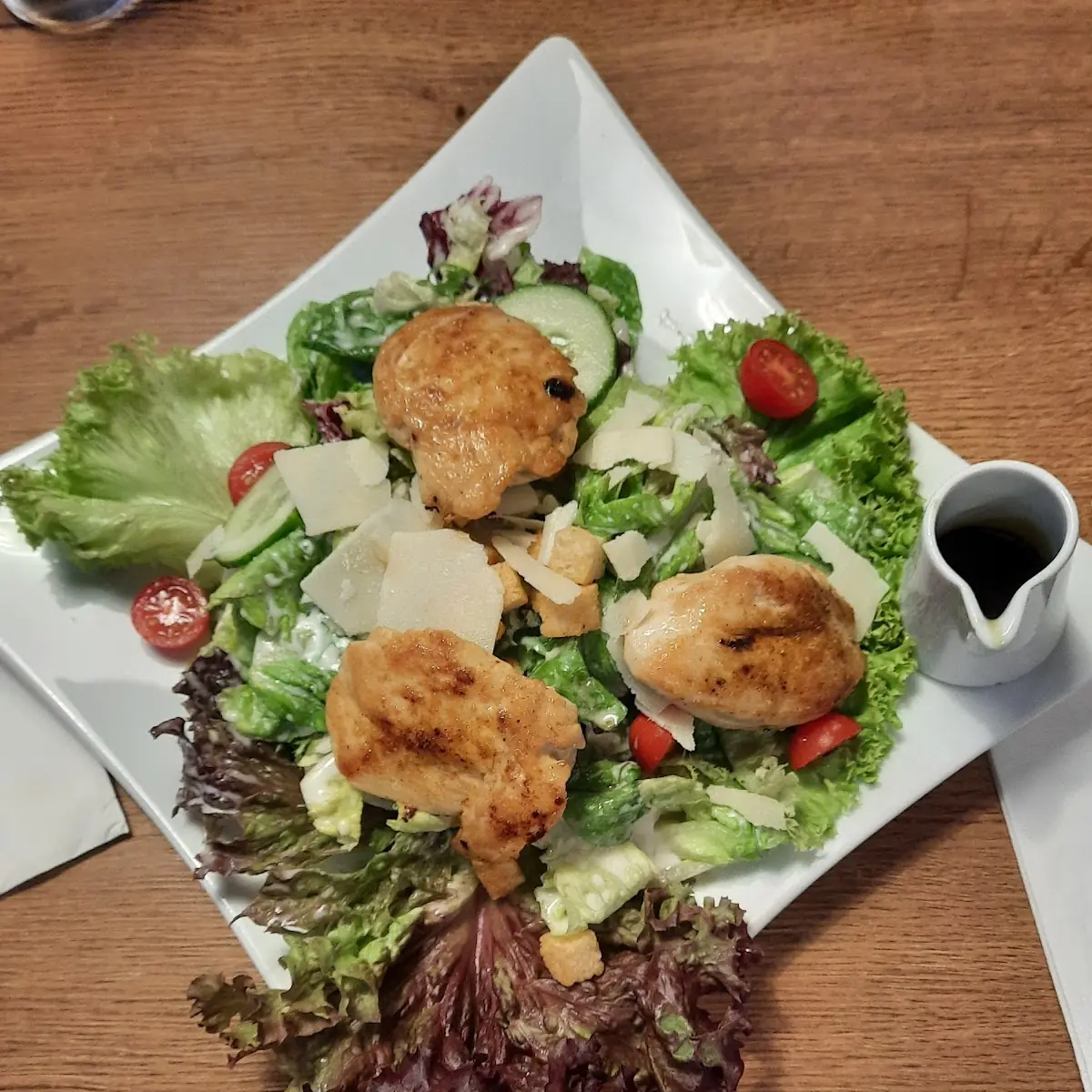 Wiener Backhendlsalat