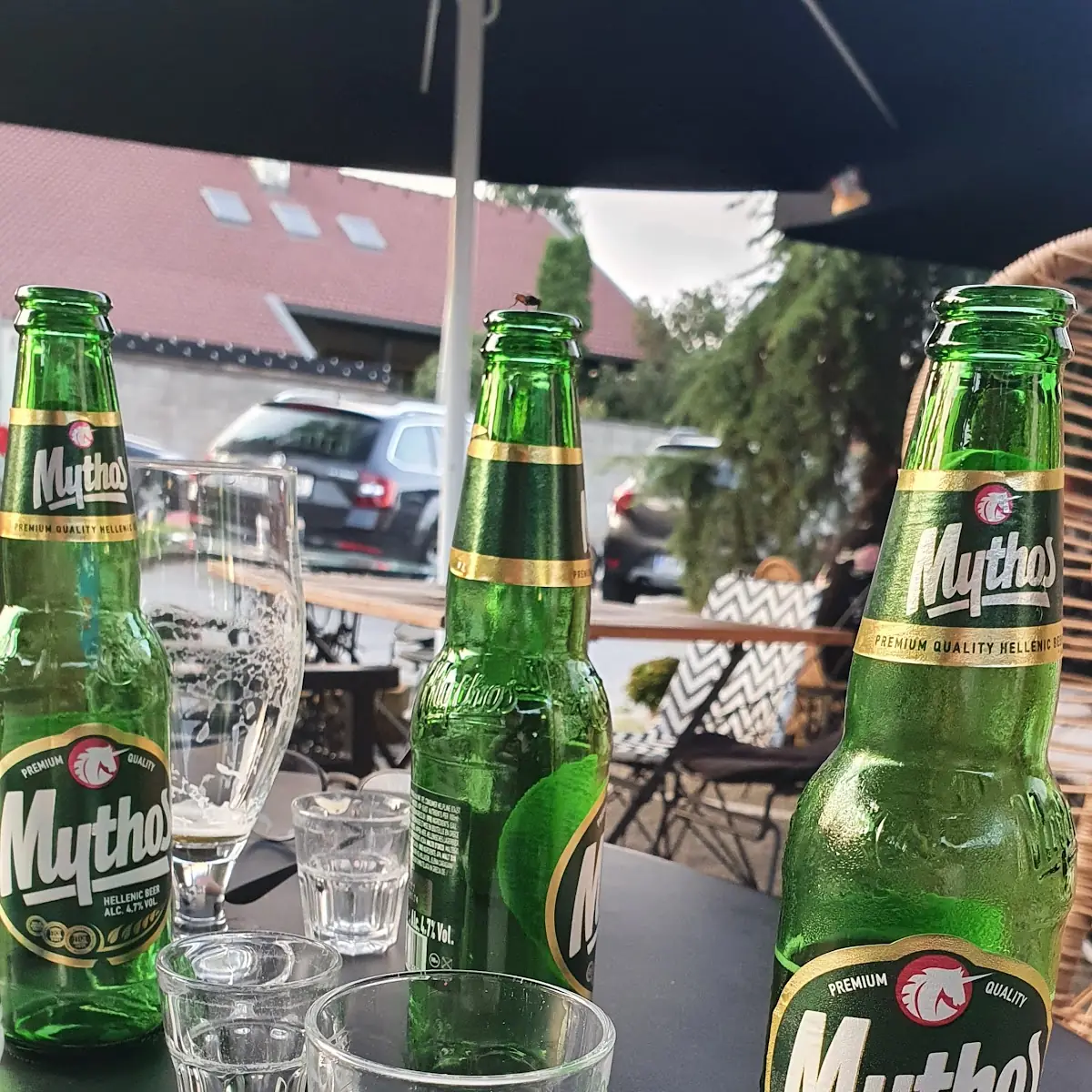 Mythos Bier Und Ouzo