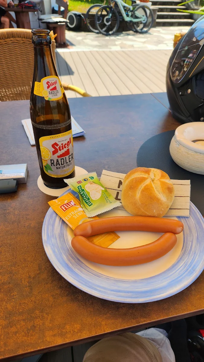 Kobasica I Kruh