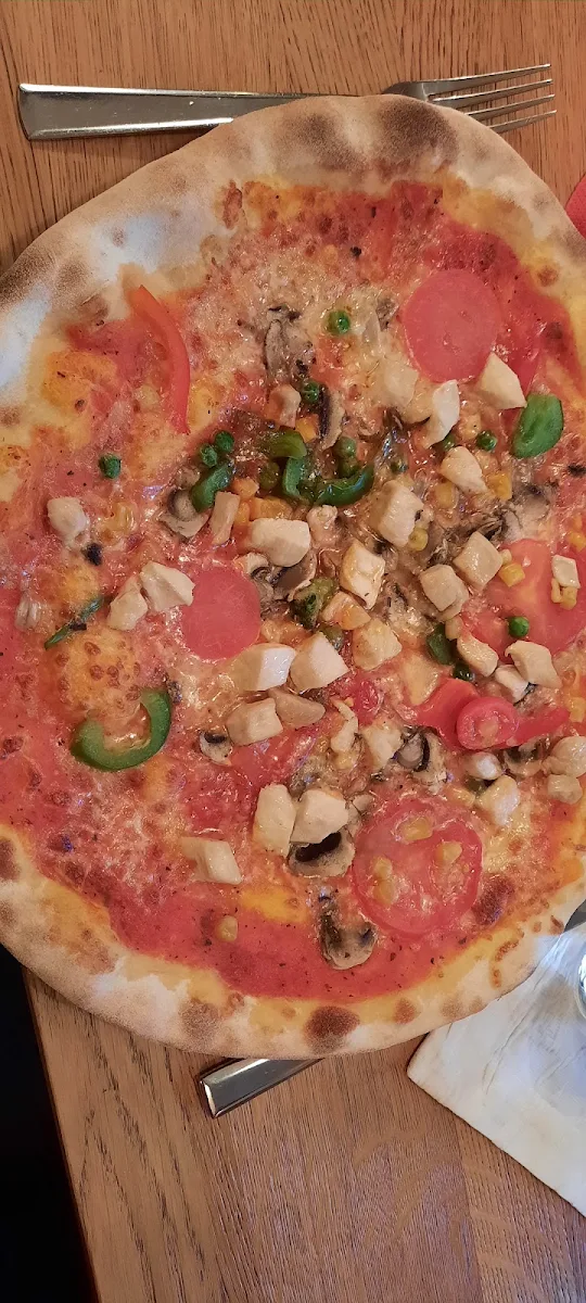 Pizza Hähnchen Mit Verschiedenem Gemüse