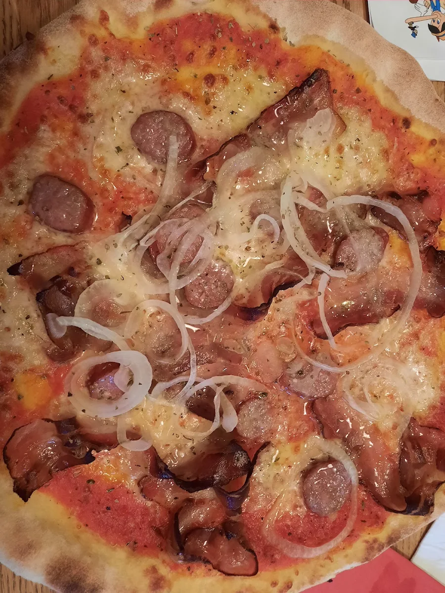 Pizza Tirolese