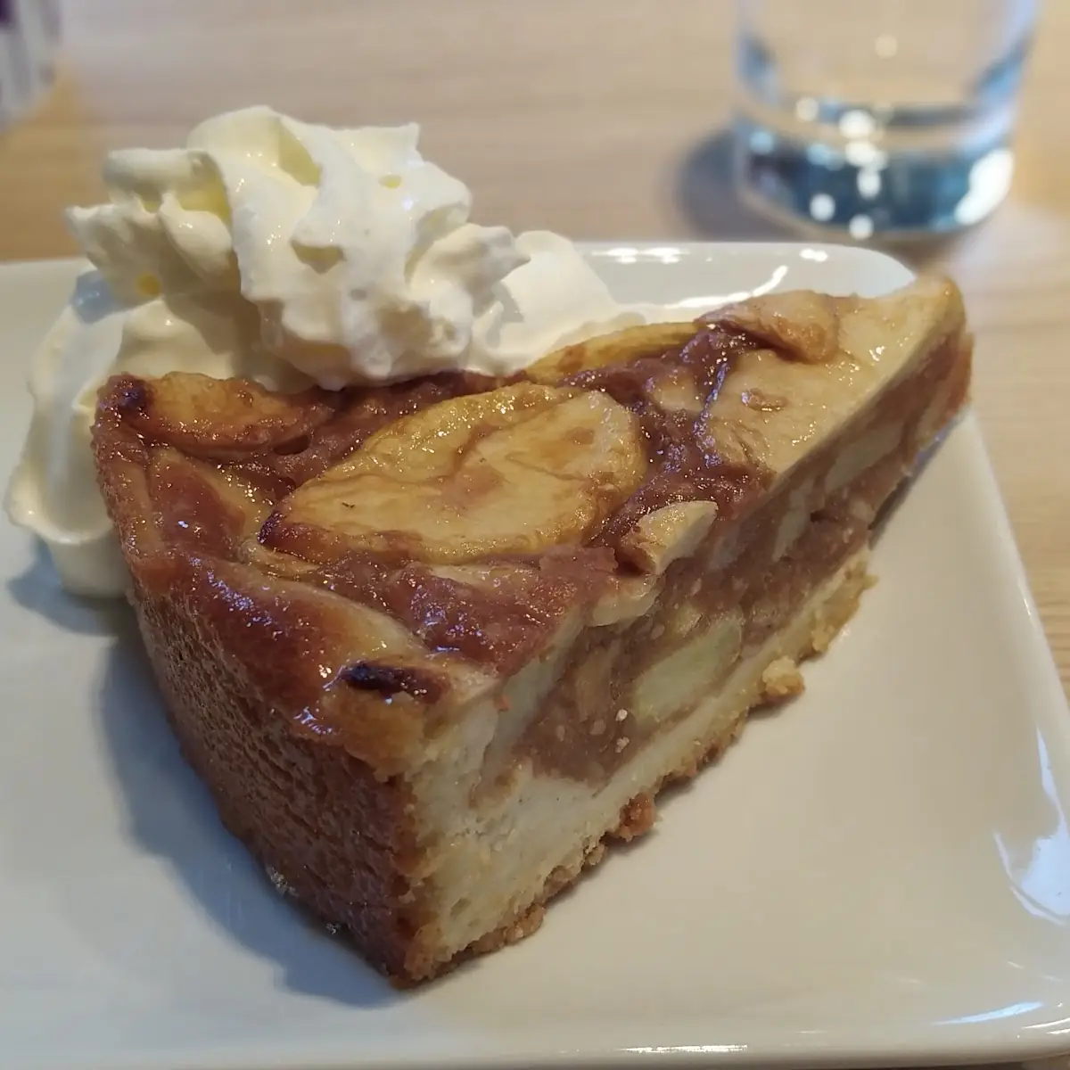 Almás Pite