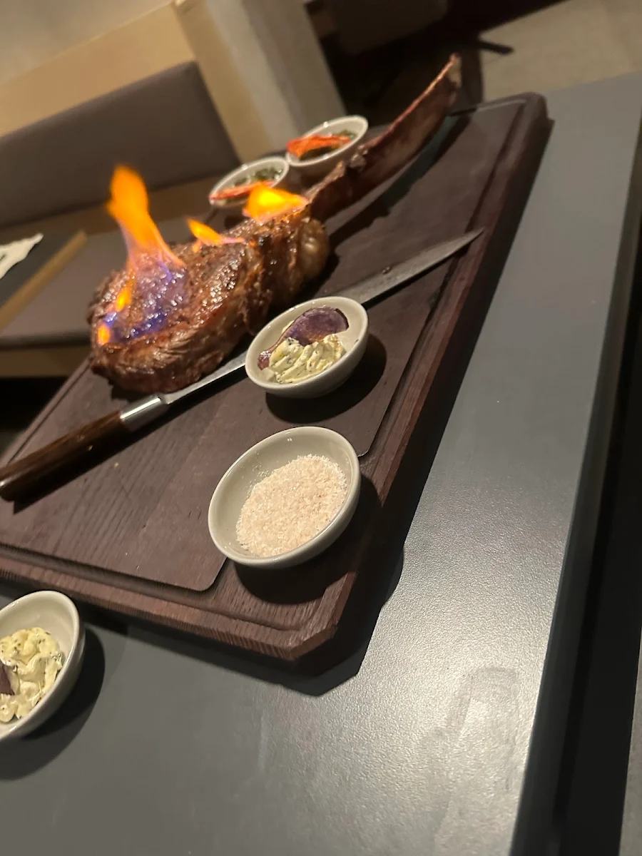 Tomahawk Steak