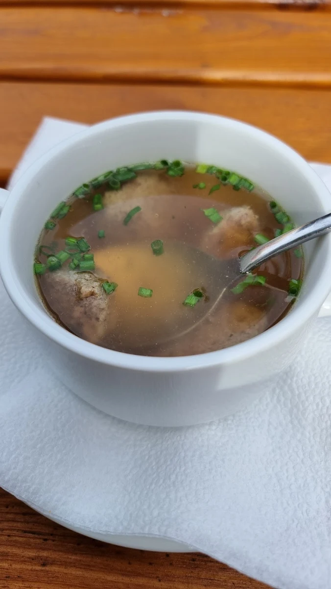 Leberknödelsuppe
