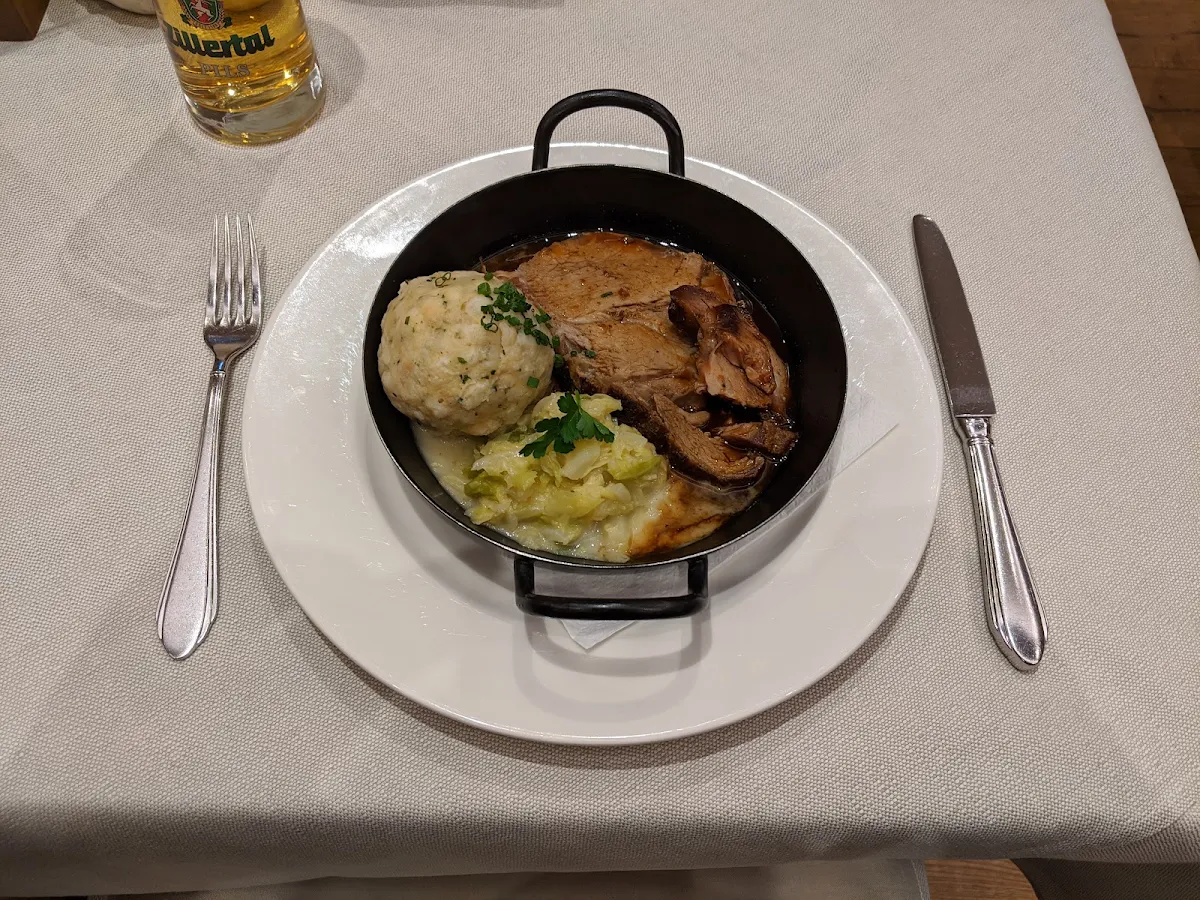 Geschmorter Schweinebraten