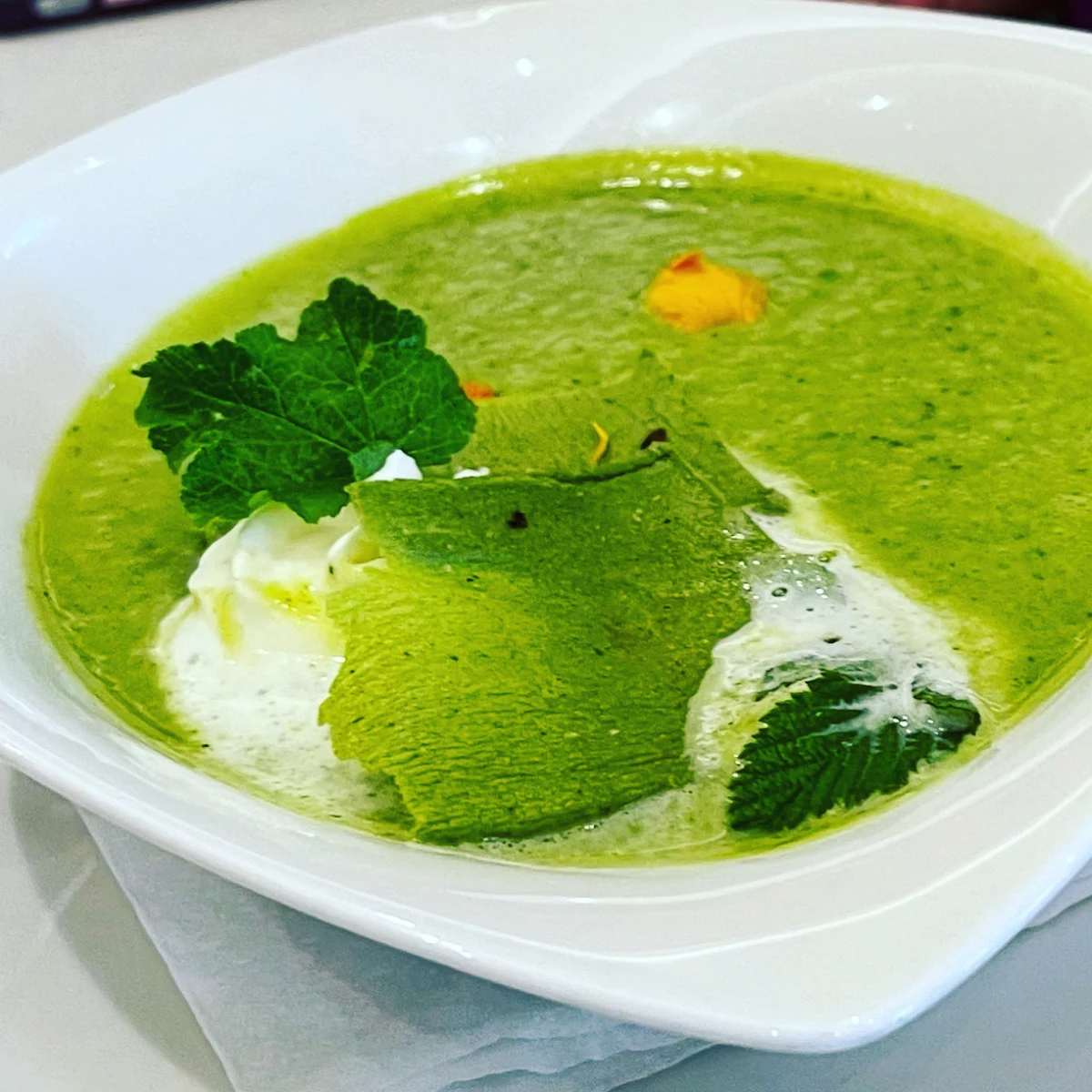 Wildkräutercremesuppe