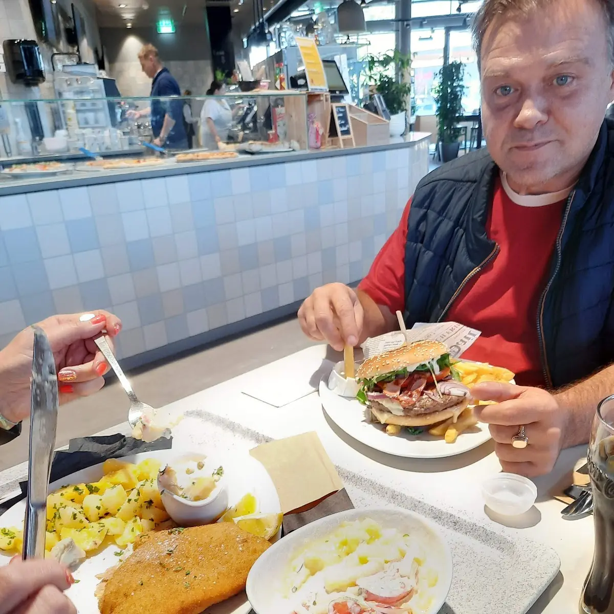 Hamburger, BILLA Plus Restaurant