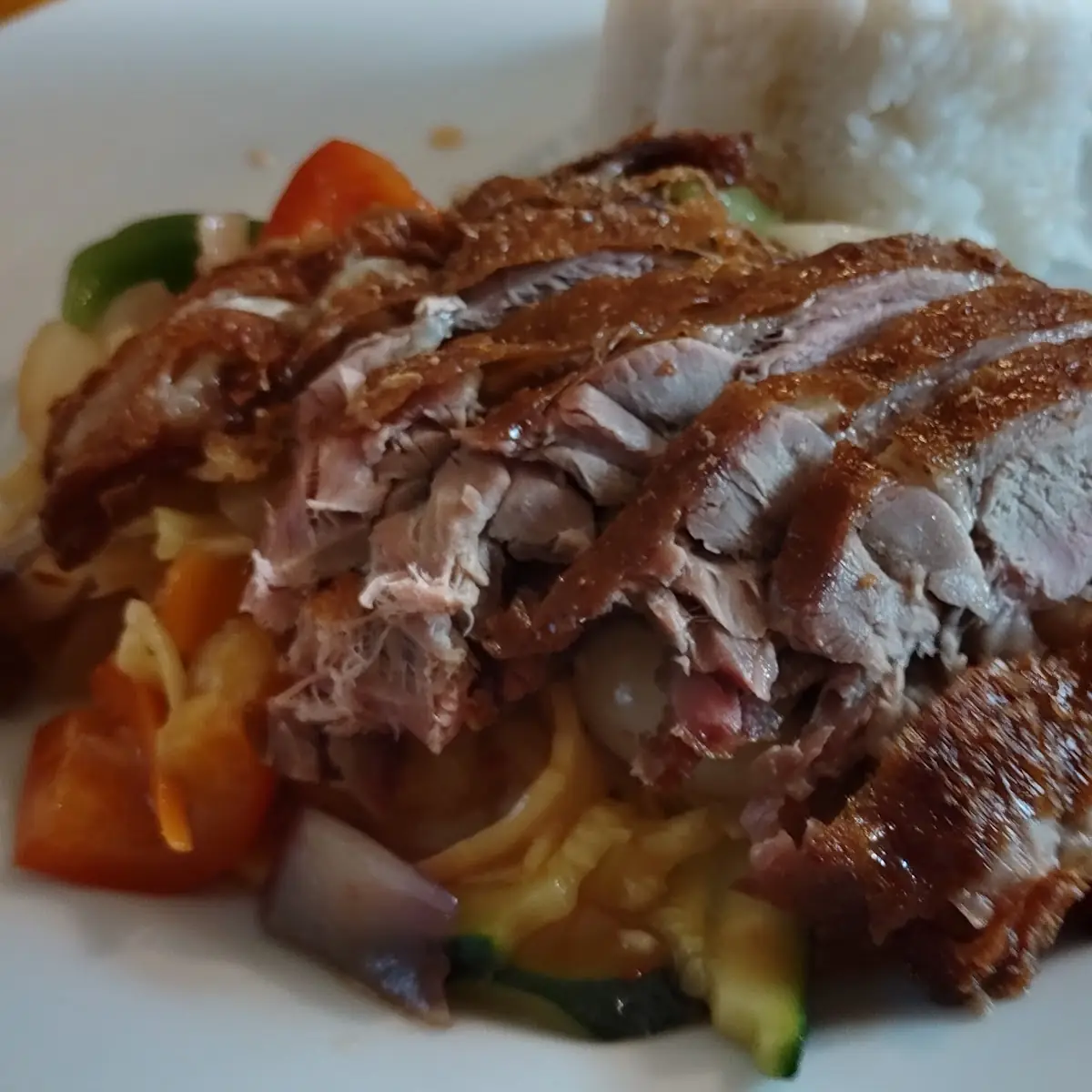 Knusprige Ente Nach Szechuan Art Mit Reis