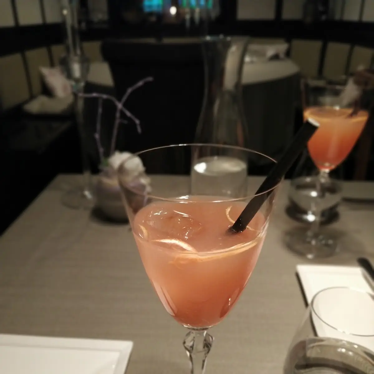 Vermuth Mit Grapefruit Und Orangenzesten