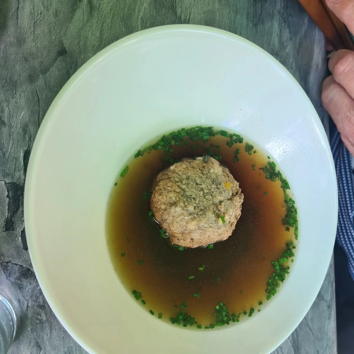 Leberknödelsuppe