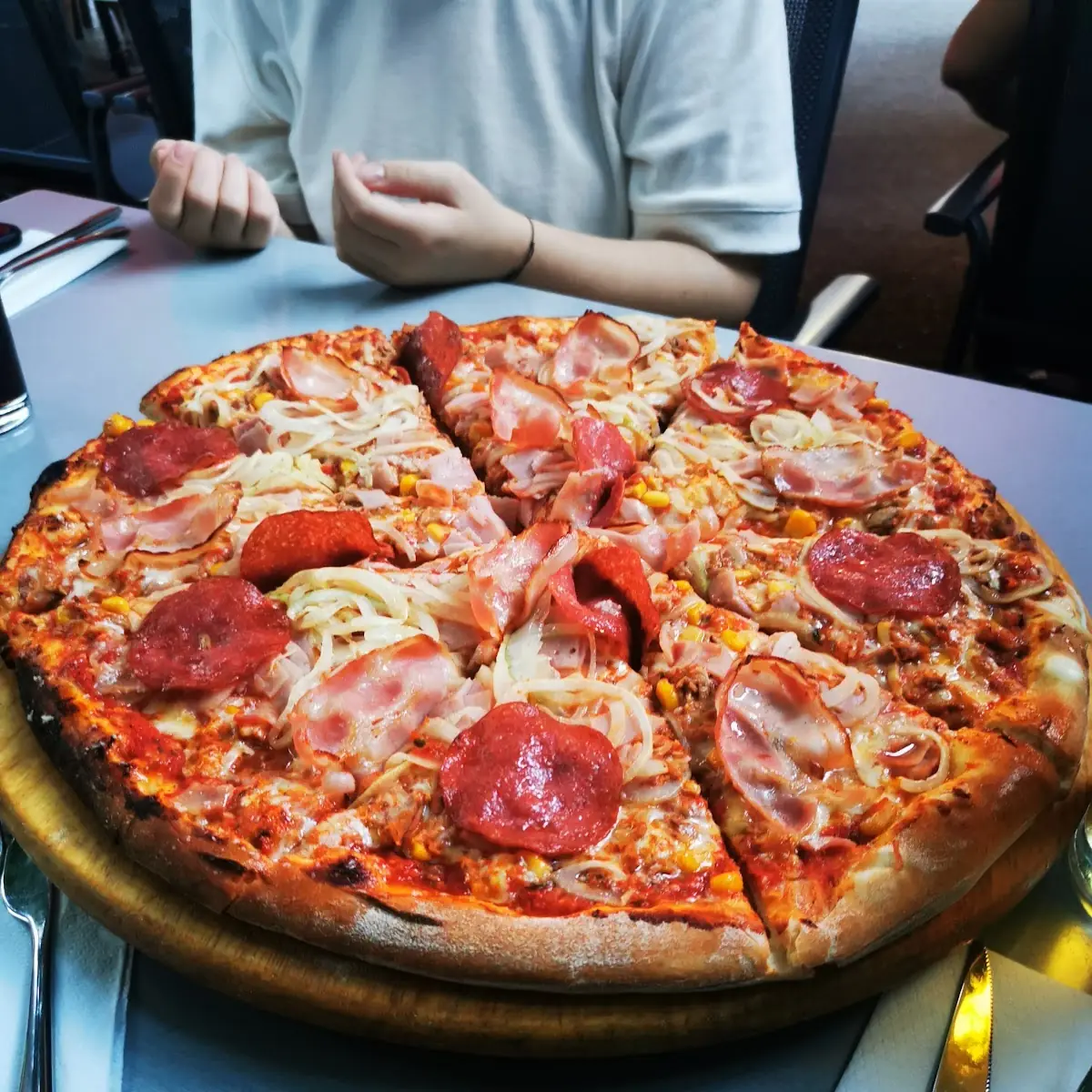 Familien Pizza