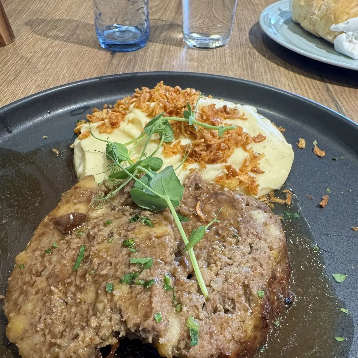 Faschierter Braten Mit Kartoffelpüree Und Saftl
