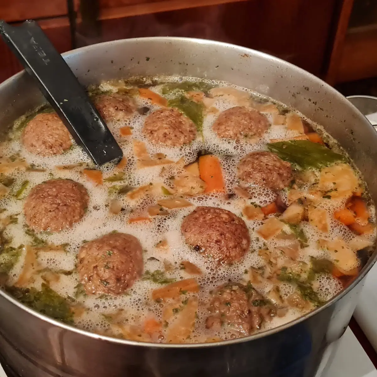 Leberknödelsuppe