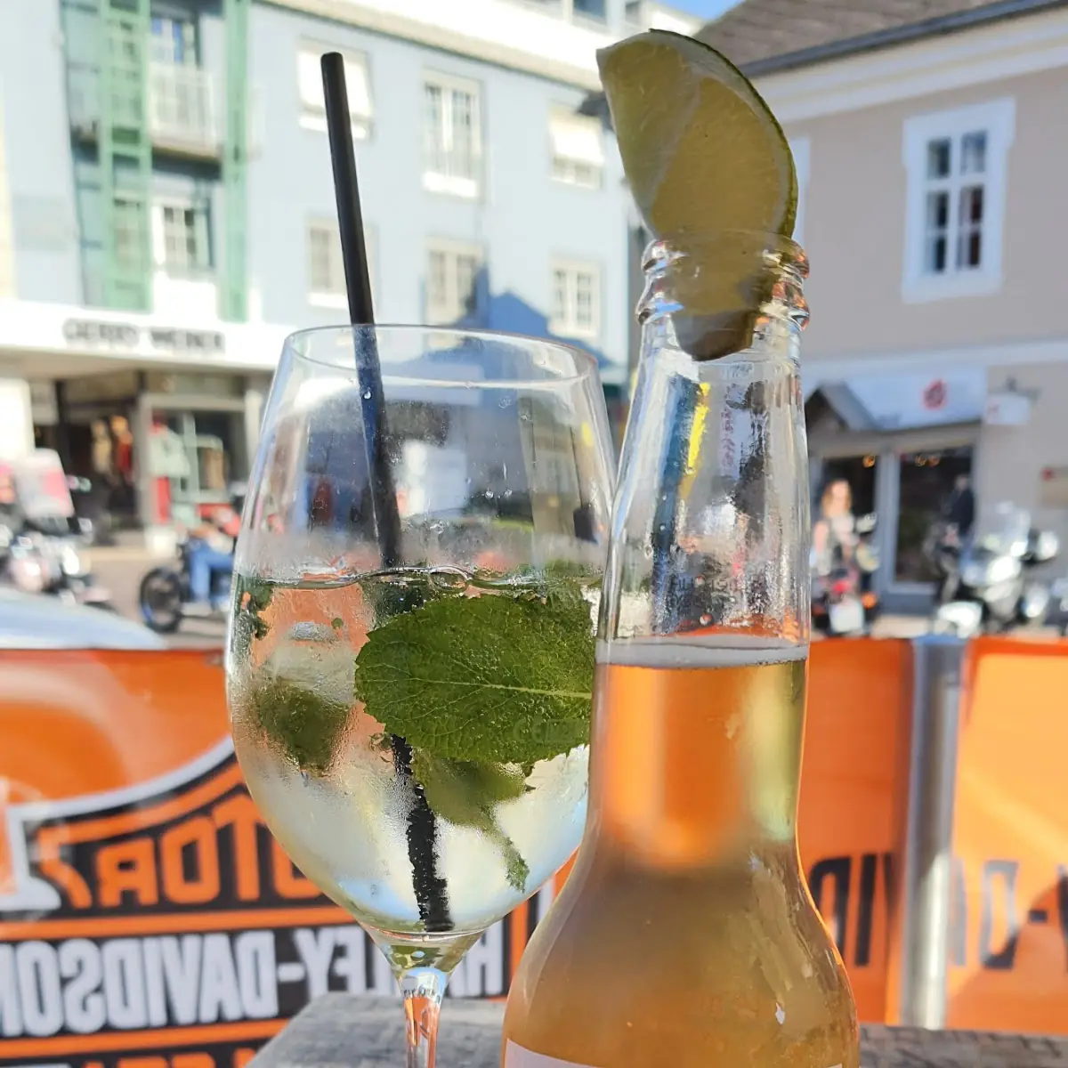 Corona Und Hugo