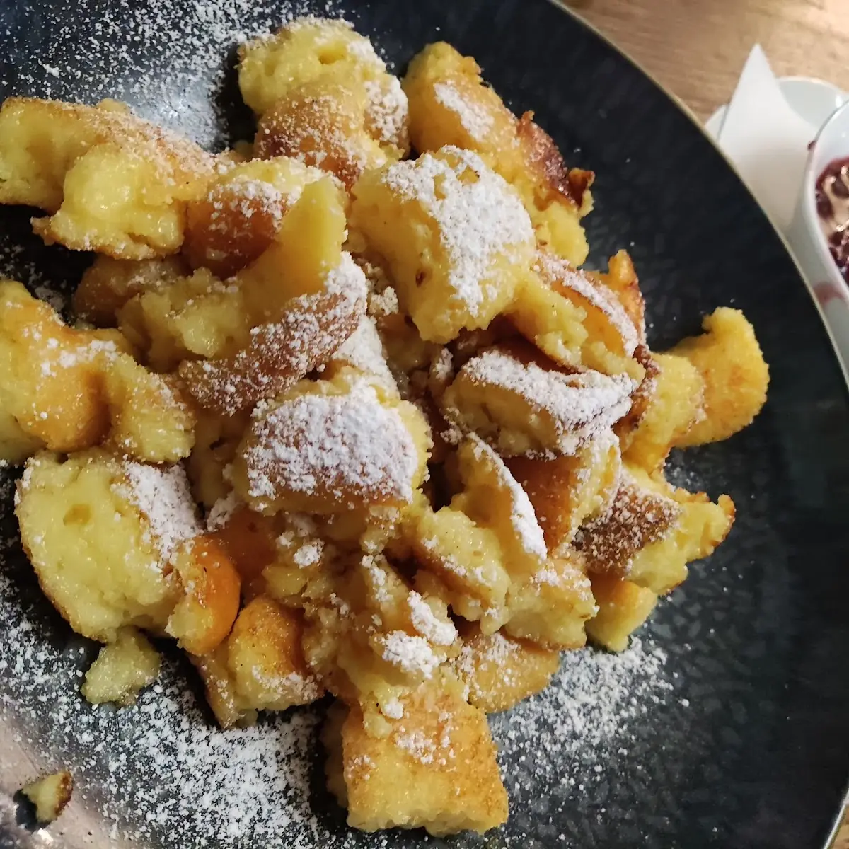 Kaiserschmarrn Se Švestkovou Omáčkou