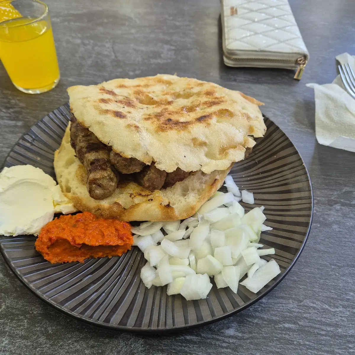 Balkan Burger