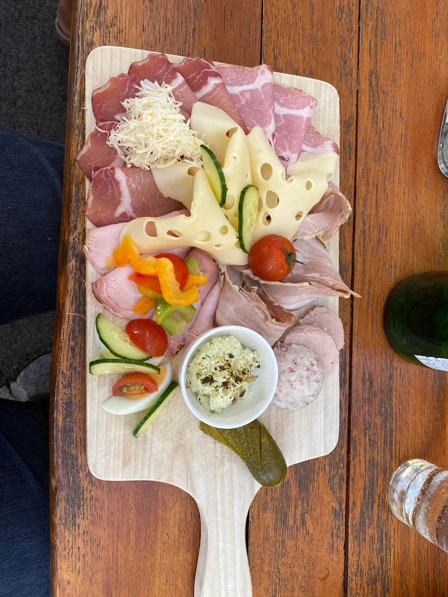 Bretteljause