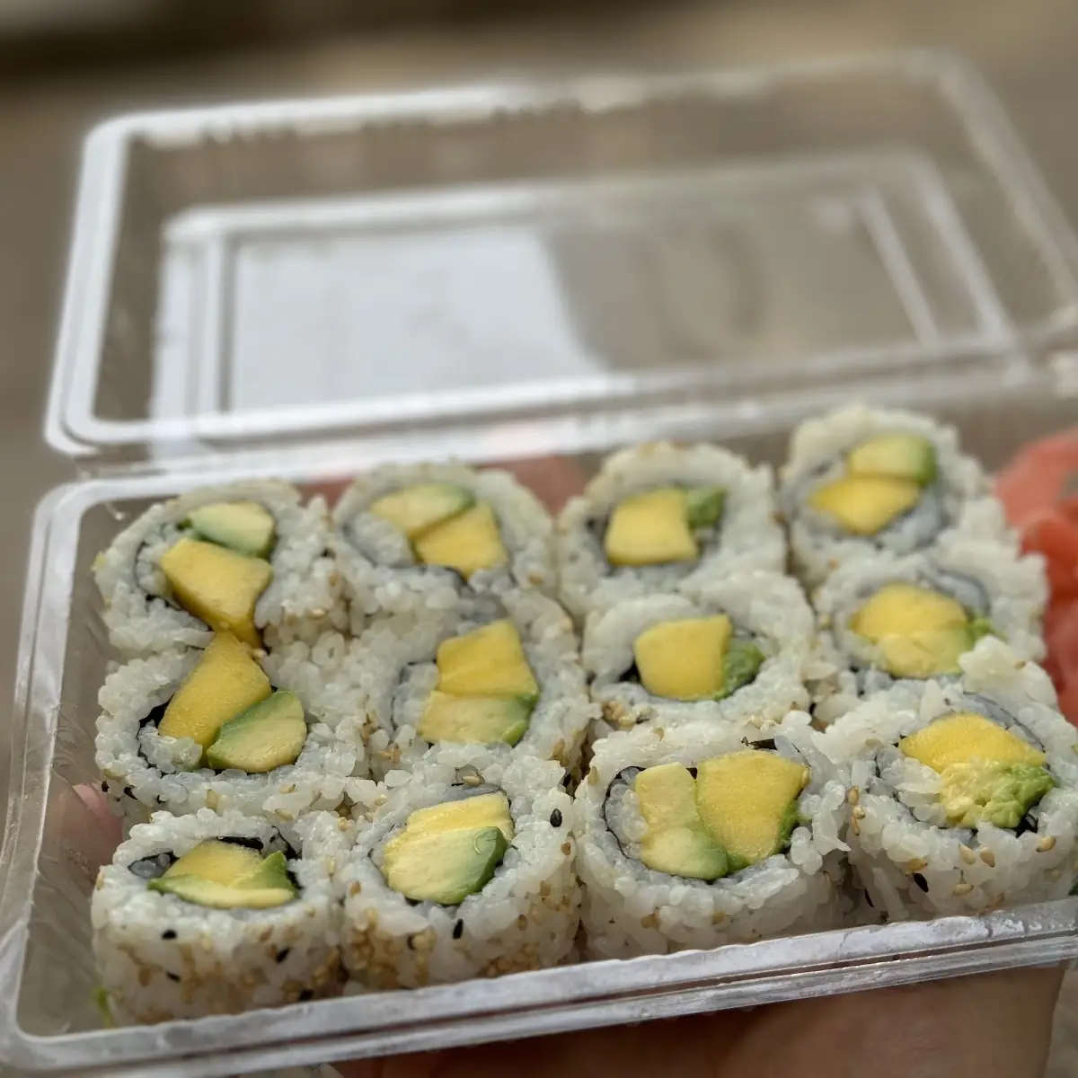 Avocado Mango MAKI