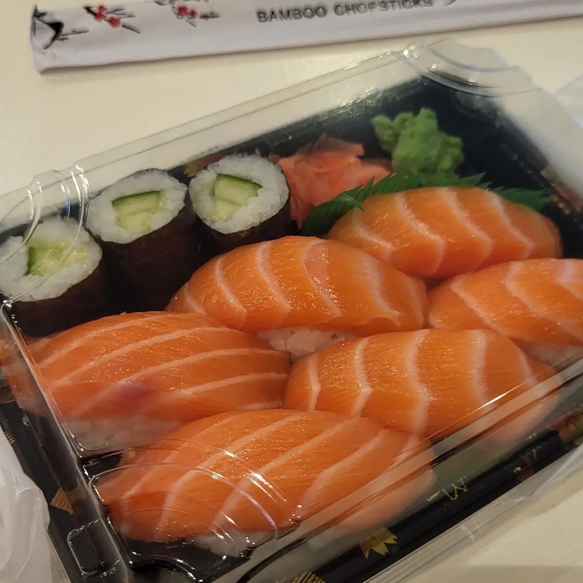Lachs Box Groß