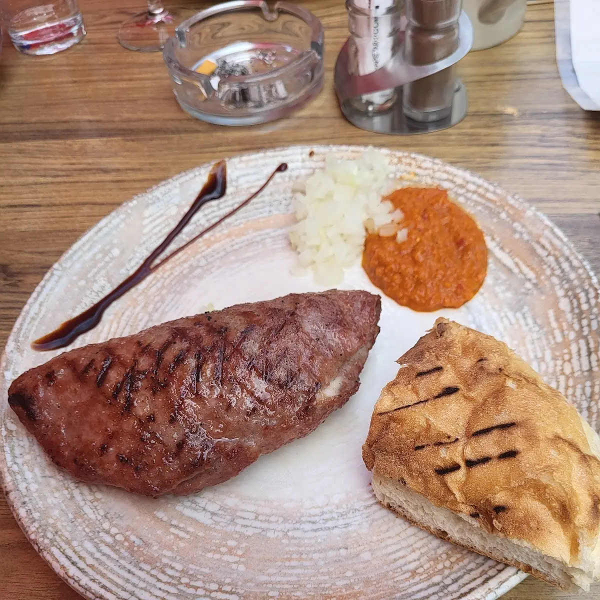 Gefülltes Pleskavica