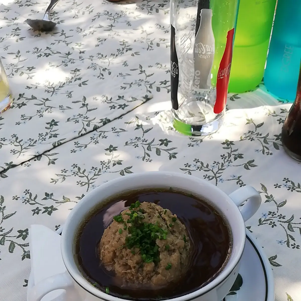 Leberknödelsuppe