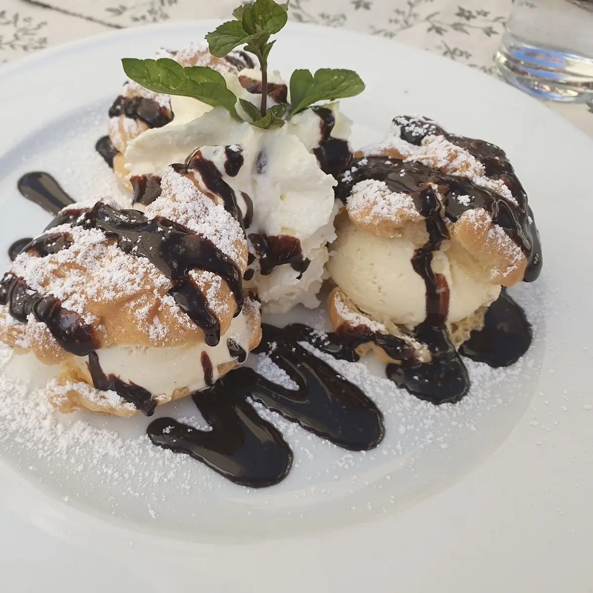 Profiterol