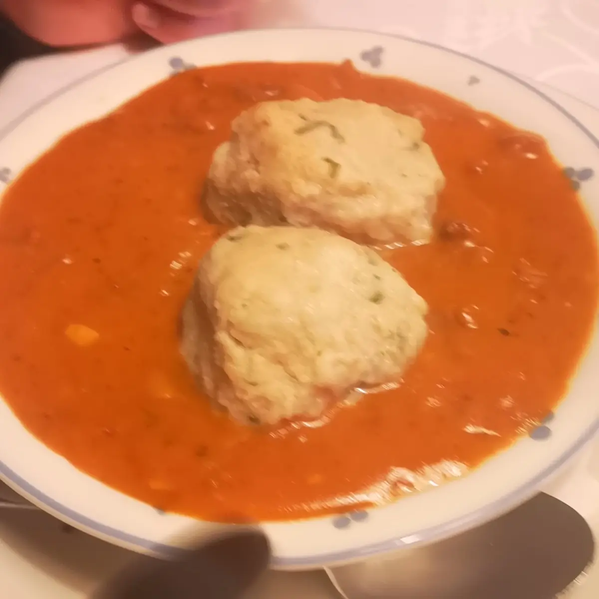 Eierschwammerlgulasch