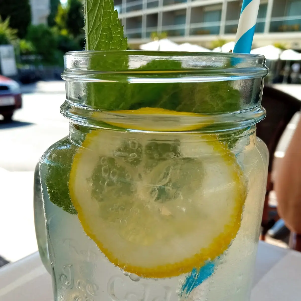Holunder Soda Gespritzt