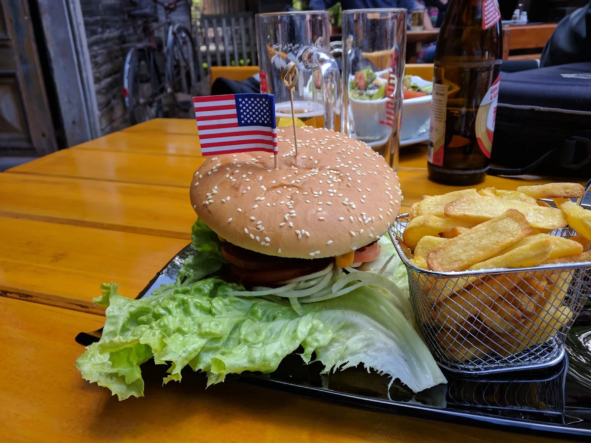 Burger Mit Kartoffeln Eine Gaumenfreude