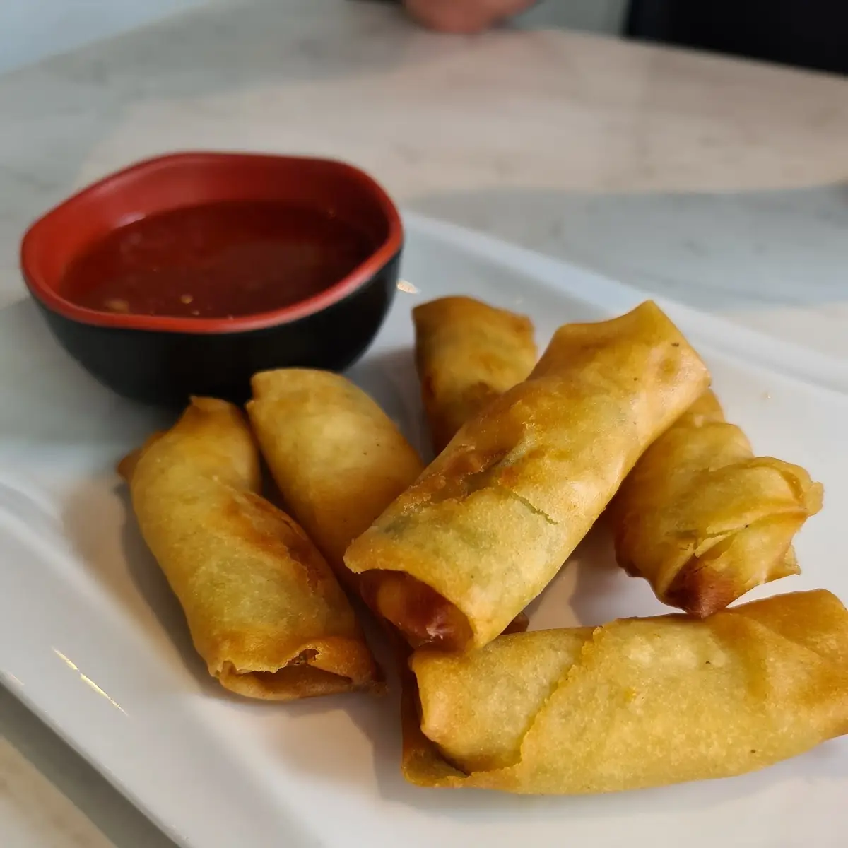 Vietnamesische Frühlingsrollen (2 Stück)