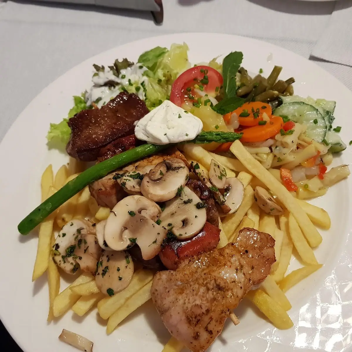 Grill Spieß Mit Pommes