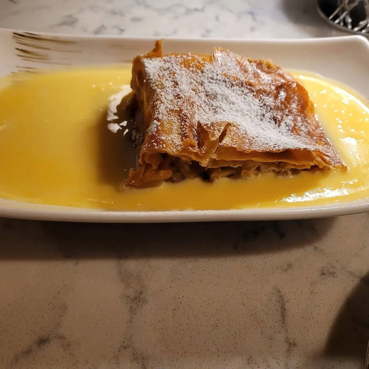 Wiener Apfelstrudel
