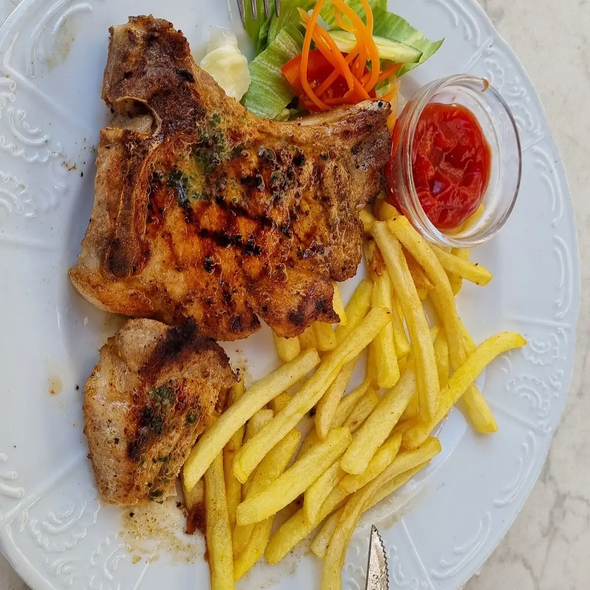 Knoblauchschnitzel Mit Pommes