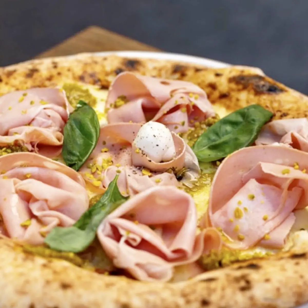 Pizza Mortadella E Pistacchio