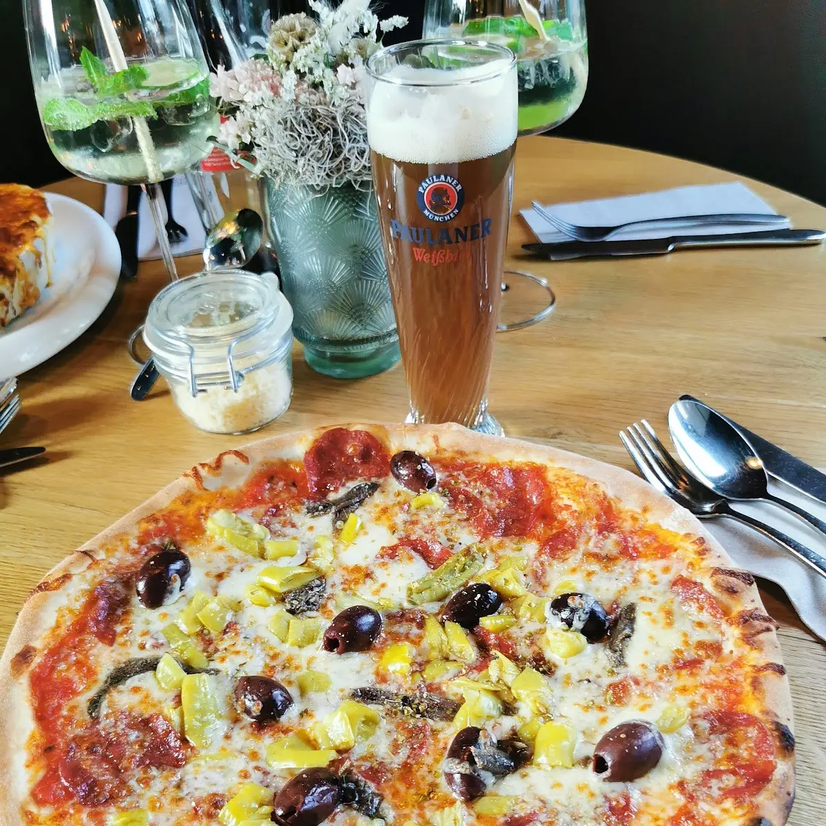 Pizza Parma Mit Extra Oliven