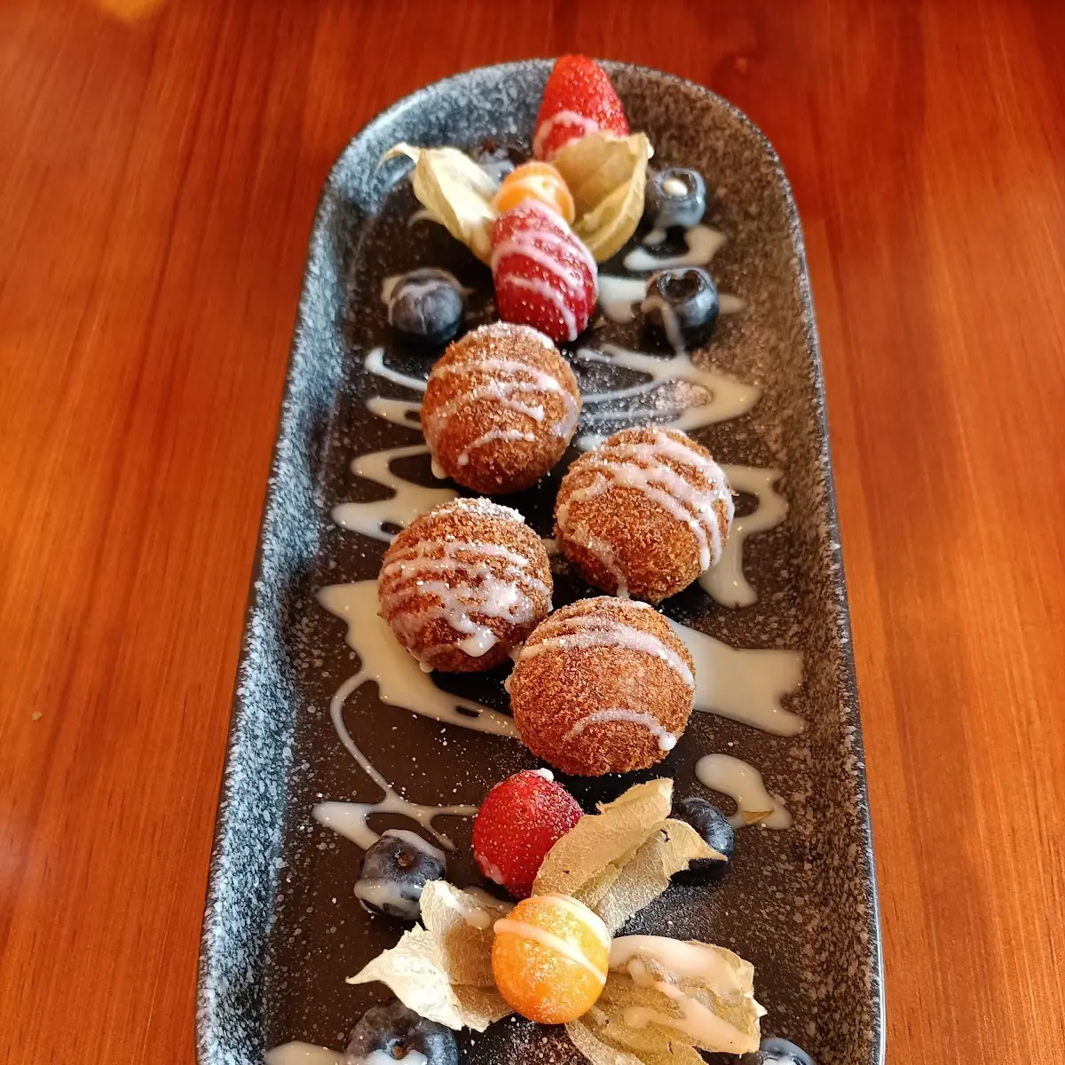 Crispy Buns Mit Vanilleeis