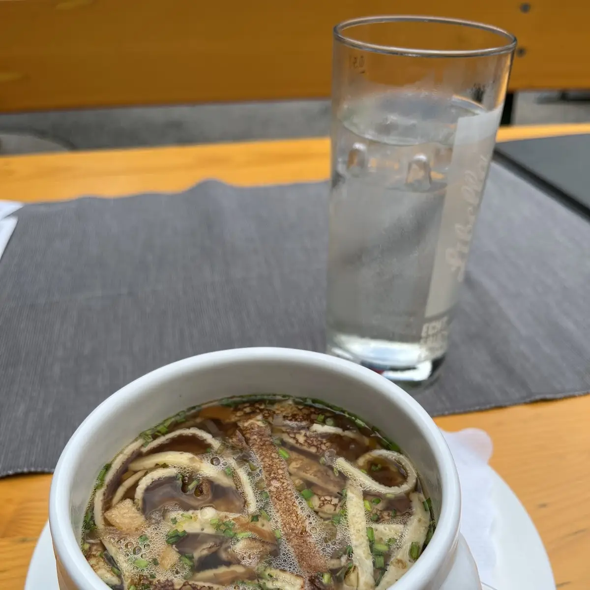 Fädlesuppe